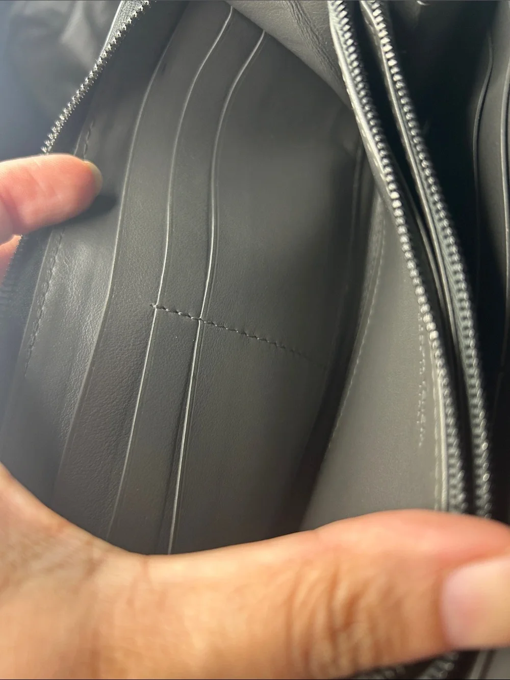 Bottega Veneta Black Intrecciato Woven Zip Phone Case